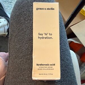 grace & stella Hydrating Serum.